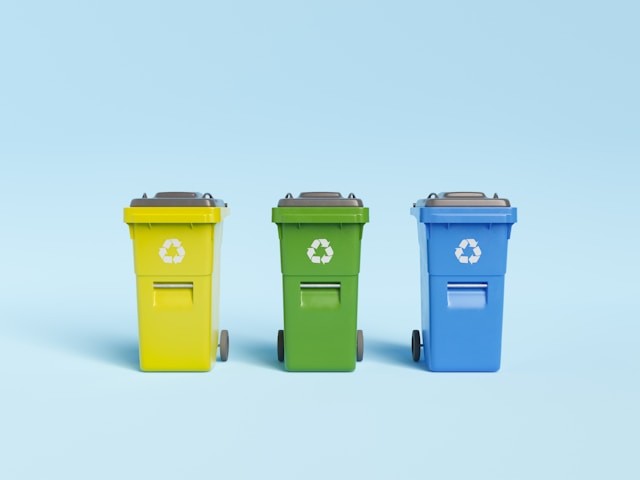 separating garbage bins animated
