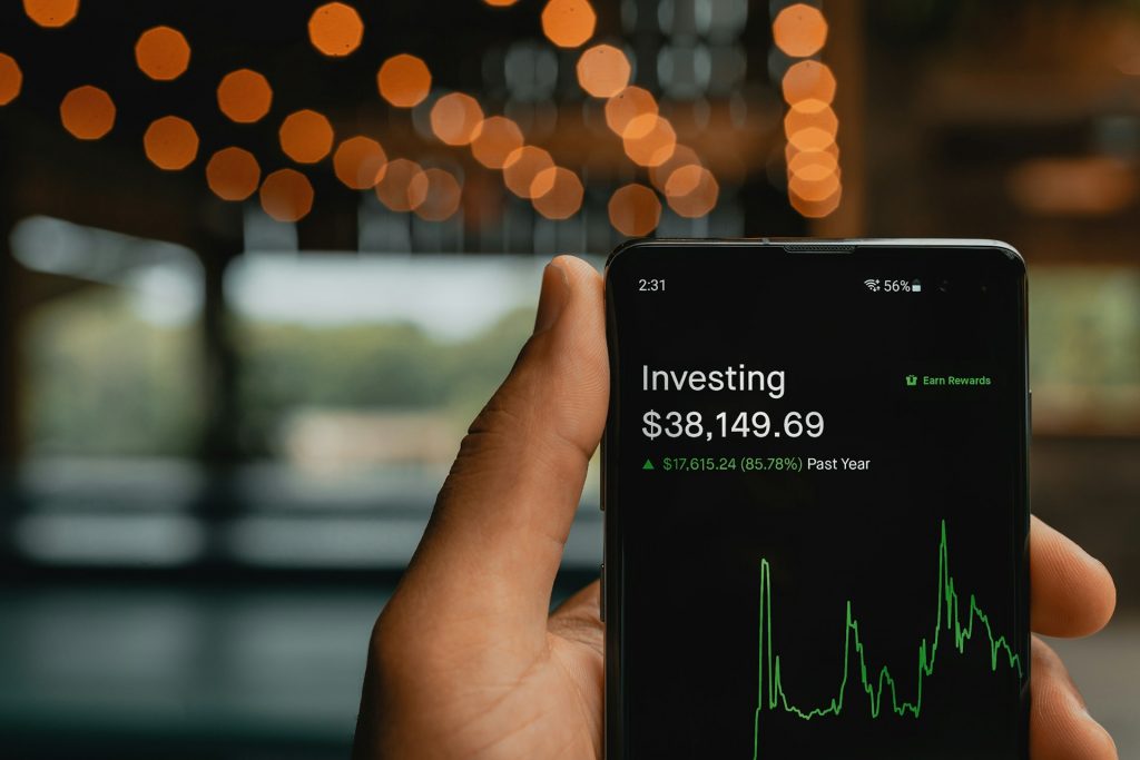 investing app on the phone
